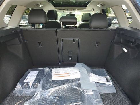 New 2025 Volkswagen Taos SE image 9