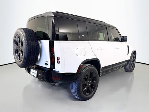 Used 2022 Land Rover Defender 110 X-Dynamic HSE AWD/4WD image 5