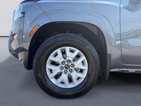 Used 2024 Nissan Frontier SV w/ SV Convenience Package AWD/4WD image 9