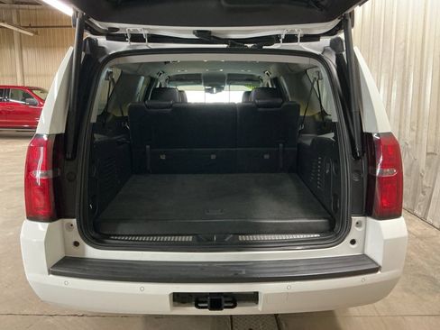 Used 2019 Chevrolet Suburban LT image 8