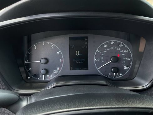 Used 2025 Toyota Corolla LE FWD image 30