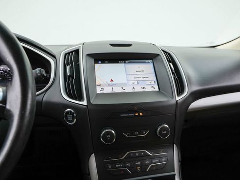 Used 2019 Ford Edge SEL w/ Equipment Group 201A FWD image 9