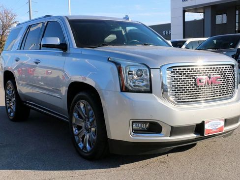 Used 2017 GMC Yukon Denali w/ Open Road Package image 4
