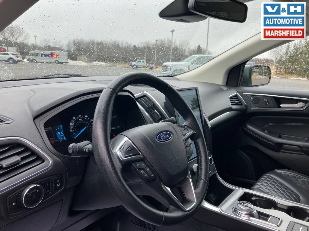Used 2024 Ford Edge Titanium AWD/4WD image 5