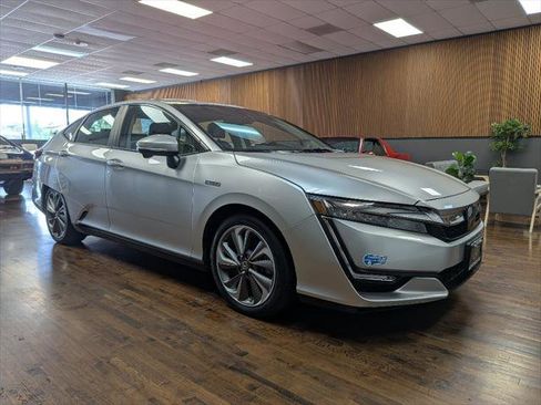 Used 2020 Honda Clarity Plug-In Hybrid image 4