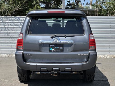 Used 2007 Toyota 4Runner SR5 AWD/4WD image 12