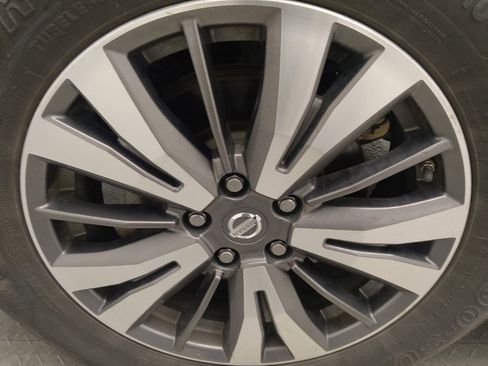 Used 2017 Nissan Pathfinder SL AWD/4WD image 31