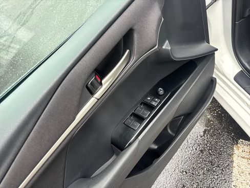 Used 2025 Toyota Camry LE FWD image 14