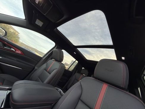 New 2026 Chevrolet Traverse RS w/ LPO, Floor Liner Package image 19