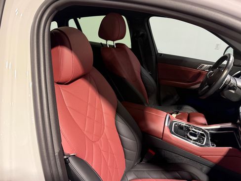 Used 2024 BMW X6 xDrive40i w/ Executive Package image 70