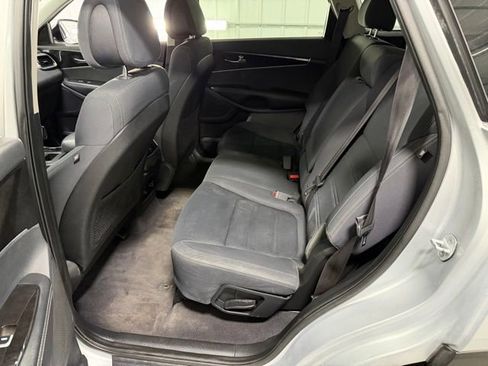 Used 2016 Kia Sorento LX w/ LX Convenience Package AWD/4WD image 10