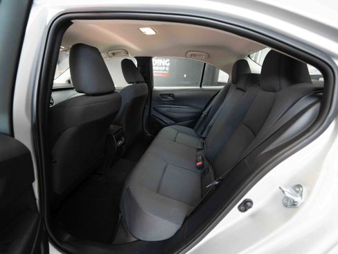 Used 2025 Toyota Corolla LE image 23