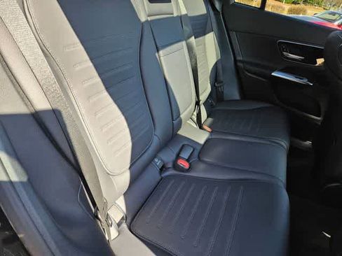 Used 2026 Mercedes-Benz GLC 300 image 21
