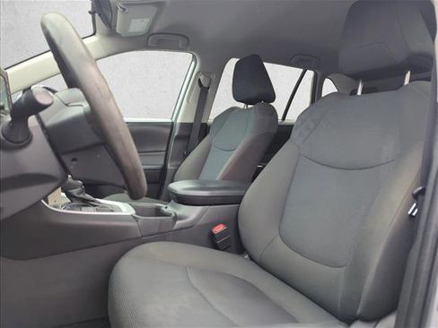 Used 2022 Toyota RAV4 LE image 16