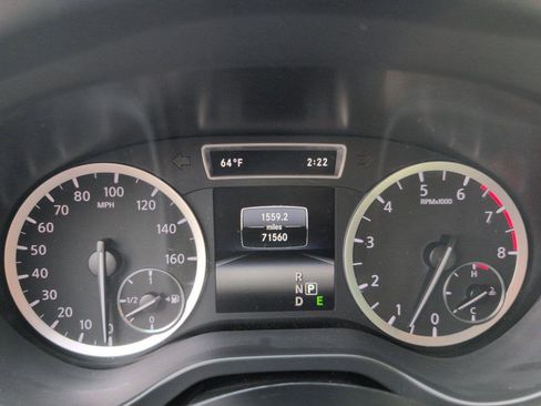 Used 2018 INFINITI QX30 Premium w/ Technology Package image 10