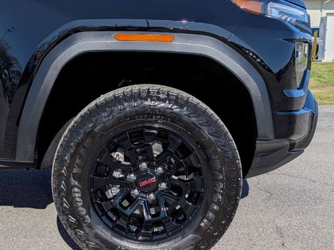 New 2026 GMC Canyon Elevation w/ Convenience Package AWD/4WD image 3