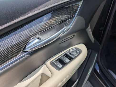 Used 2022 Cadillac XT5 Sportv AWD/4WD image 11