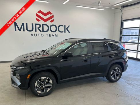 Certified 2025 Hyundai Tucson SEL AWD/4WD image 1
