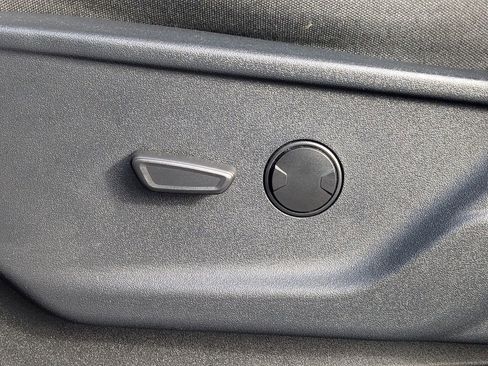 Used 2025 Ford F250 XLT image 21