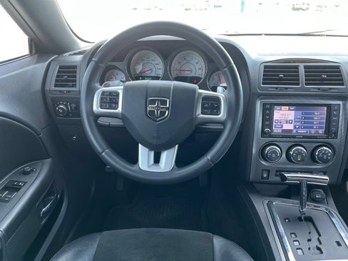 Used 2014 Dodge Challenger R/T RWD image 13
