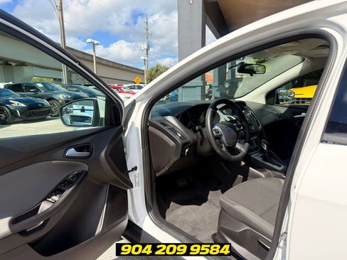 Used 2013 Ford Focus SE FWD image 19