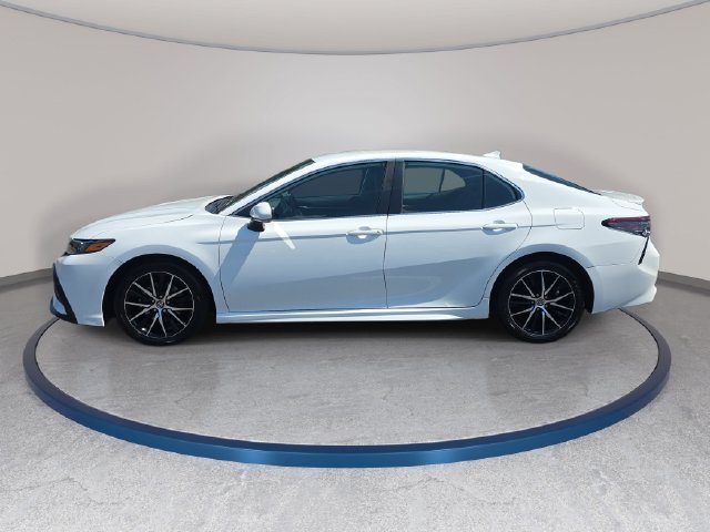 Used 2024 Toyota Camry SE FWD image 8
