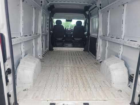 Used 2023 RAM ProMaster 2500 FWD image 23