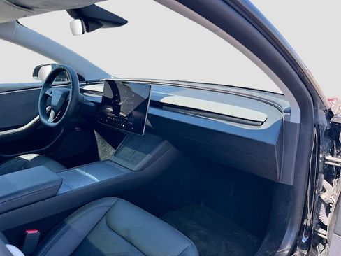 Used 2025 Tesla Model 3 Long Range RWD image 30