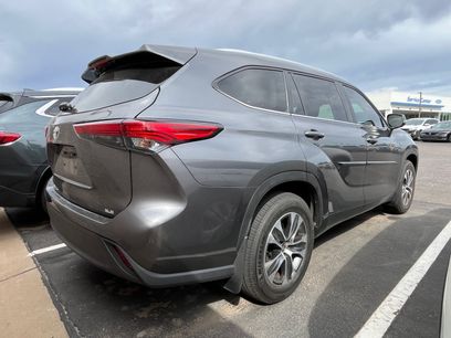 Used 2023 Toyota Highlander XLE