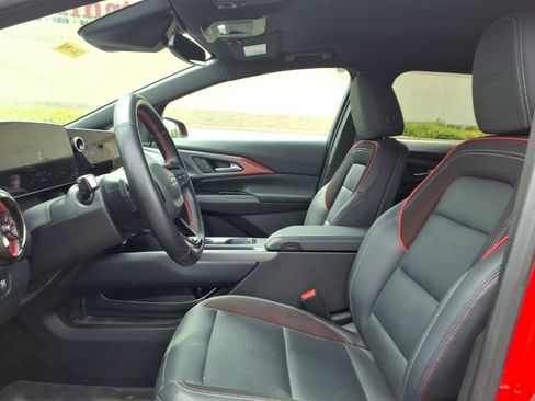 Used 2024 Chevrolet Equinox EV RS w/ LPO, Active Package FWD image 23