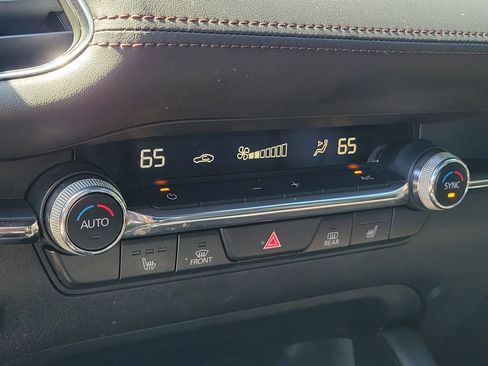 Used 2021 MAZDA MAZDA3 s image 32