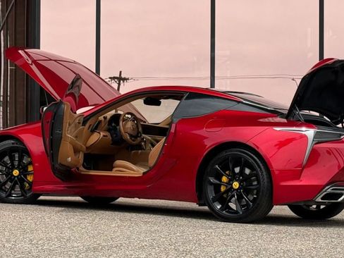 Used 2018 Lexus LC 500 Coupe w/ Sport Package RWD image 29