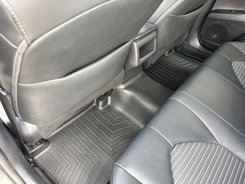 Used 2019 Toyota Camry SE FWD image 23