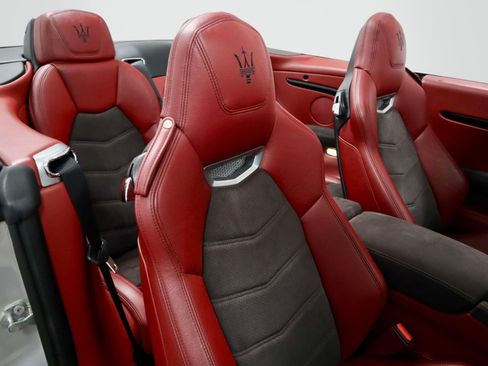 Used 2016 Maserati GranTurismo Sport RWD image 15