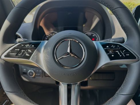 New 2024 Mercedes-Benz eSprinter 170 Cargo image 25