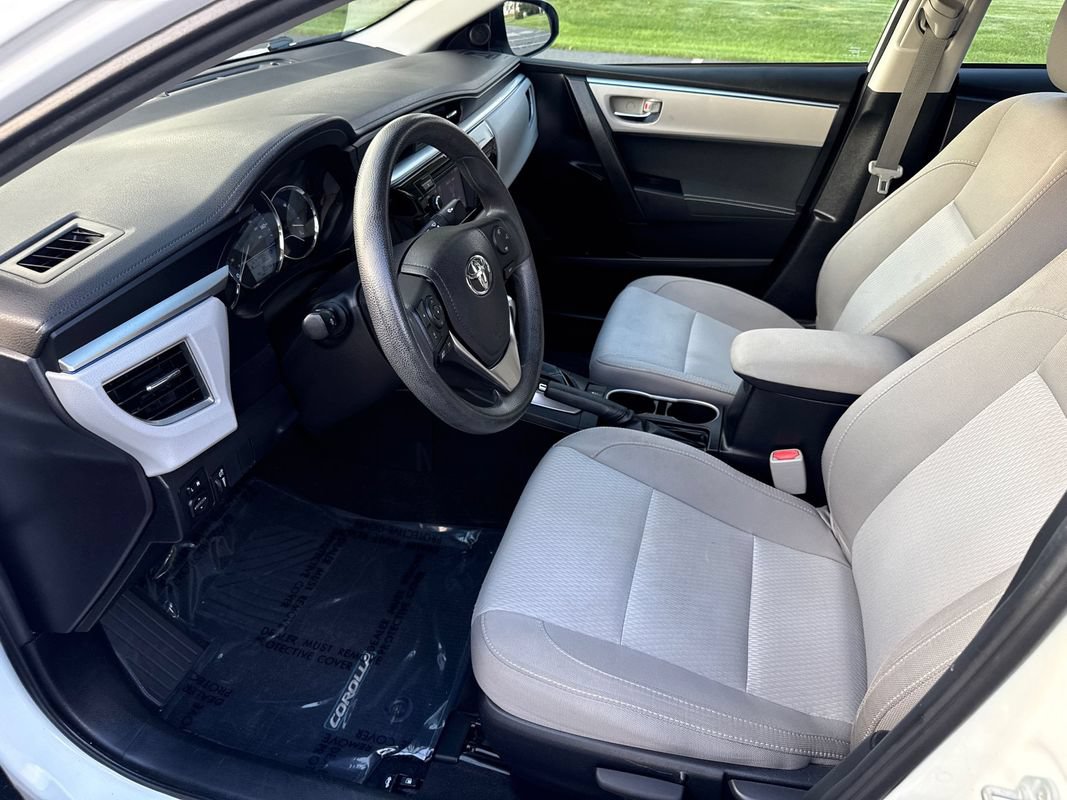 Used 2016 Toyota Corolla LE FWD image 9