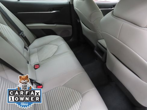Used 2024 Toyota Camry SE image 22