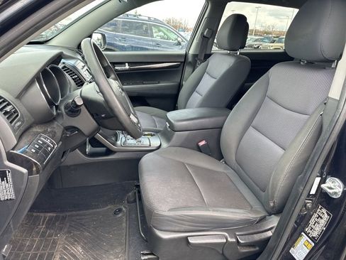Used 2012 Kia Sorento LX image 15