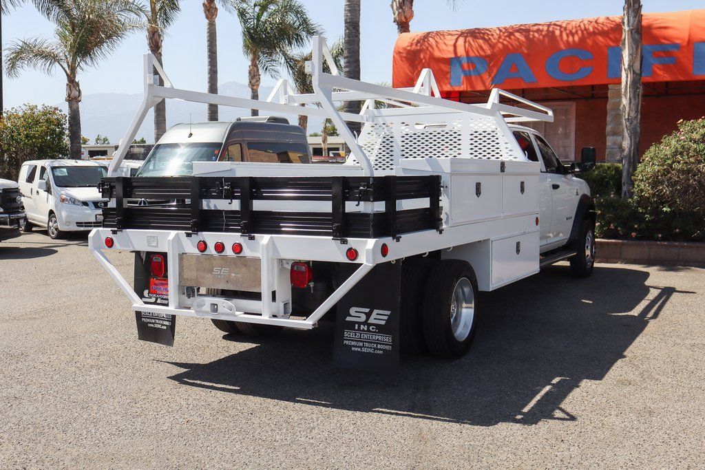 Used 2022 RAM 5500 Tradesman w/ Chrome Appearance Group RWD image 9