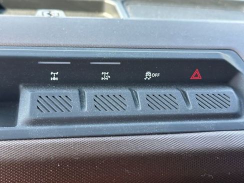 Used 2022 Ford Bronco Outer Banks image 25