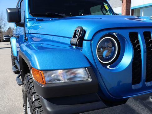 Used 2022 Jeep Gladiator Sport image 5