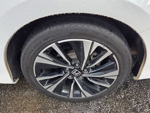 Used 2017 Honda Accord EX-L image 5