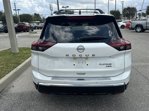 New 2026 Nissan Rogue Platinum image 8