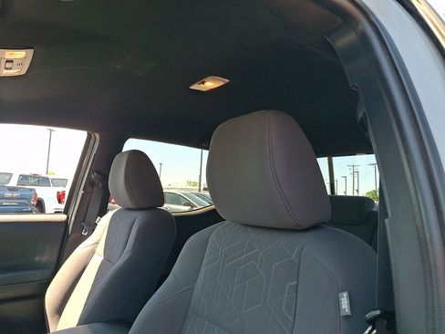 Used 2019 Toyota Tacoma SR AWD/4WD image 13