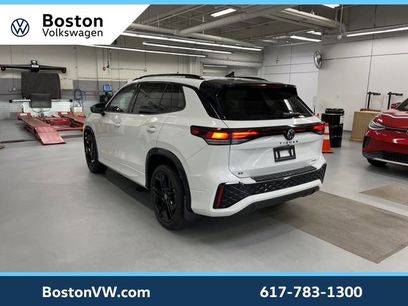 New 2025 Volkswagen Tiguan SE R-Line