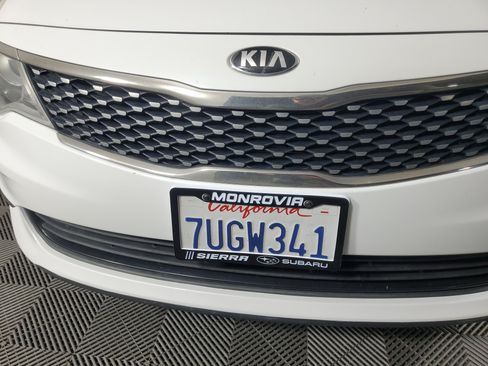 Used 2016 Kia Optima EX w/ Premium Package FWD image 10