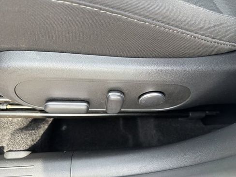 Used 2025 Hyundai Kona SEL image 17