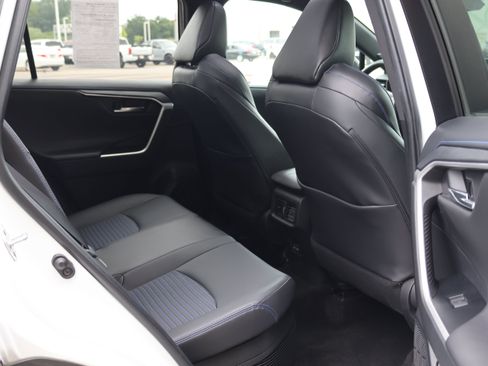 Used 2023 Toyota RAV4 XSE AWD/4WD image 20
