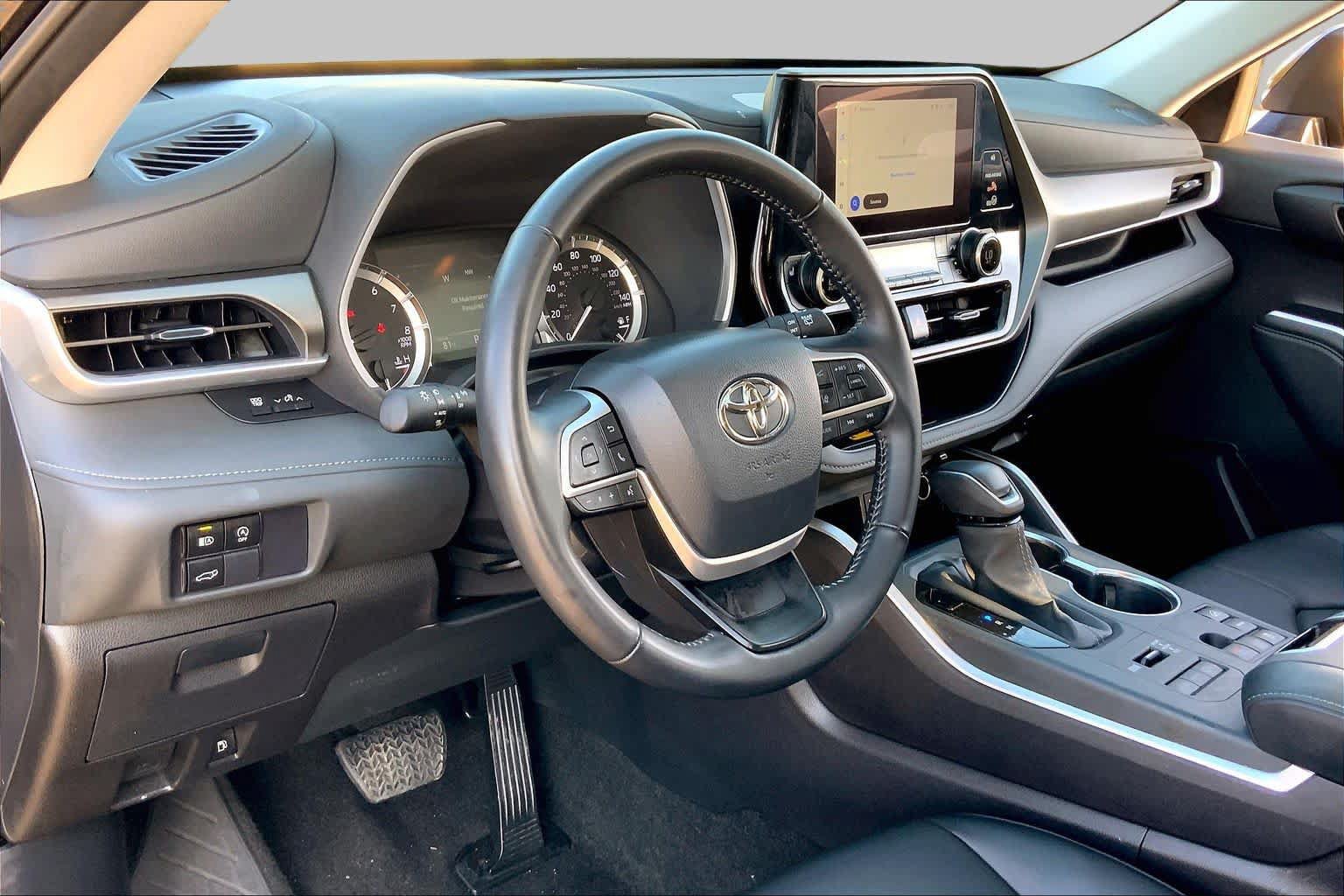 Used 2026 Toyota Highlander XLE AWD/4WD image 18