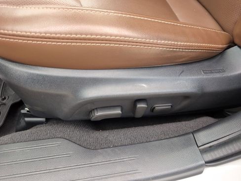 Used 2017 Subaru Outback 2.5i Touring w/ Popular Package #5A image 16